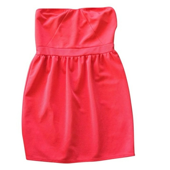 Everly Red Strapless Dress - Picture 1 of 6
